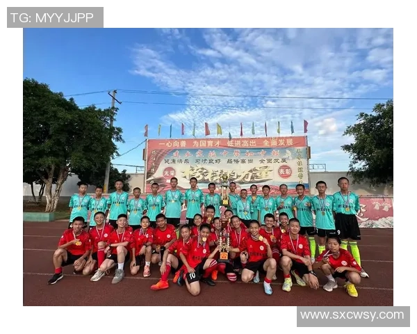 新疆男孩展现足球才华如同国际明星引人瞩目