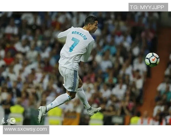 嘉伟足球明星的真实身份揭秘及其在足球界的影响力分析